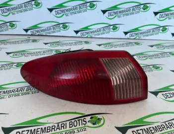 Lampa stop stanga pe aripa Alfa Romeo 147  [2000 - 2004] Hatchback 3-usi 1.9 JTD MT (115 hp)