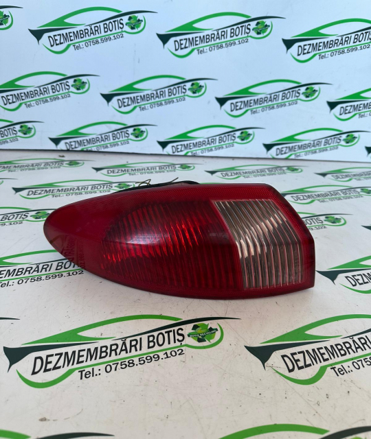 Lampa stop stanga pe aripa Alfa Romeo 147  [2000 - 2004] Hatchback 3-usi 1.9 JTD MT (115 hp)