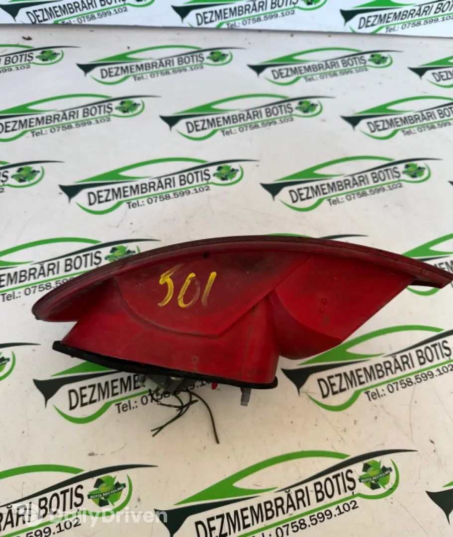 Lampa stop stanga pe aripa Alfa Romeo 147  [2000 - 2004] Hatchback 3-usi 1.9 JTD MT (115 hp)