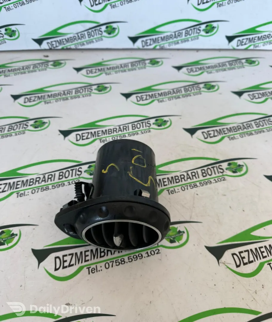 Grila ventilatie bord stanga Alfa Romeo 147  [2000 - 2004] Hatchback 3-usi 1.9 JTD MT (115 hp)