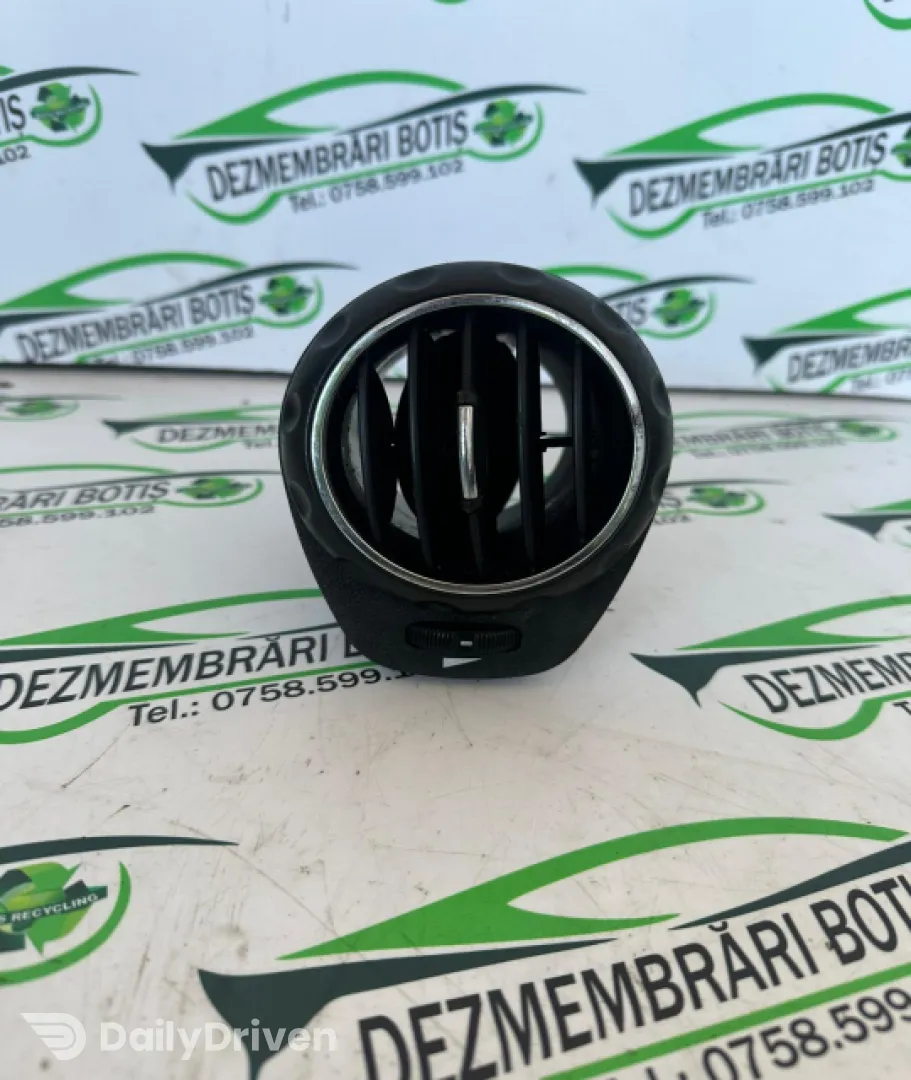 Grila ventilatie bord dreapta Alfa Romeo 147  [2000 - 2004] Hatchback 3-usi 1.9 JTD MT (115 hp)