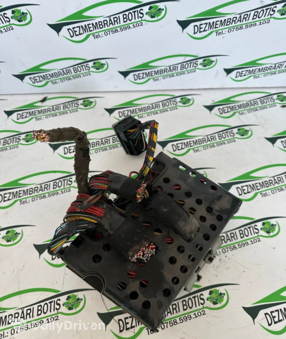 Panou sigurante si relee Opel Astra G [1998 - 2009] Hatchback 5-usi 1.6 MT (75 hp)