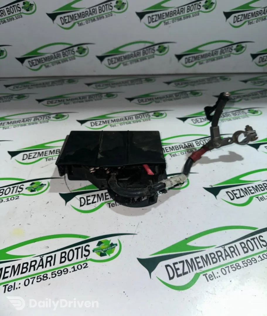 Panou sigurante si relee 90 589 541 Opel Astra G [1998 - 2009] Hatchback 5-usi 1.6 MT (75 hp)