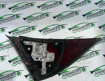 Lampa stop dreapta pe aripa Ford Mondeo 3 [2000 - 2003] Sedan 2.0 TDCi 5MT (115 hp)