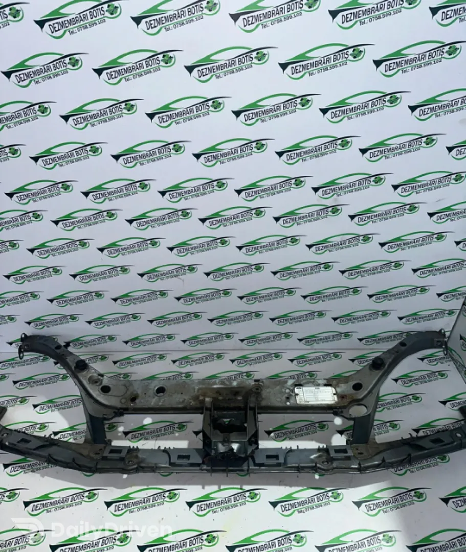 Trager Ford Focus  [1998 - 2004] Hatchback 3-usi 1.6 MT (98 hp)
