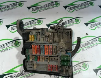 Panou sigurante si relee 9641853880 Peugeot 206  [1998 - 2003] Hatchback 3-usi 1.9 D MT (70 hp)