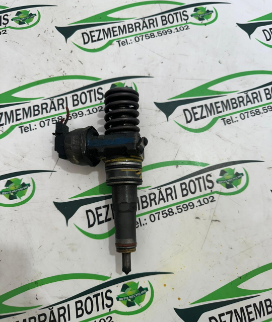 Injector motorina 038 130 073 Volkswagen VW Passat B6 [2005 - 2010] wagon 5-usi 1.9 TDI MT (105 hp)