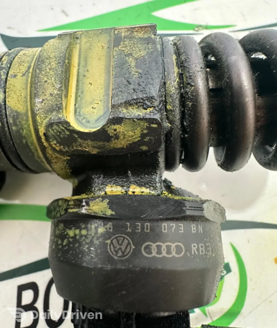 Injector motorina 038 130 073 Volkswagen VW Passat B6 [2005 - 2010] wagon 5-usi 1.9 TDI MT (105 hp)