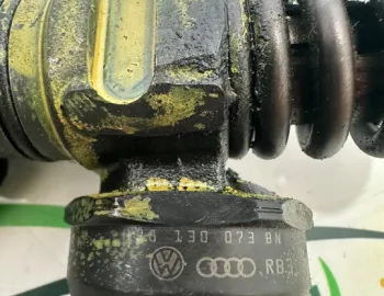 Injector motorina 038 130 073 Volkswagen VW Passat B6 [2005 - 2010] wagon 5-usi 1.9 TDI MT (105 hp)