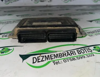 Calculator motor ECU 8200061281 Renault Clio 2 [1998 - 2005] Hatchback 5-usi 1.2 MT (75 hp)