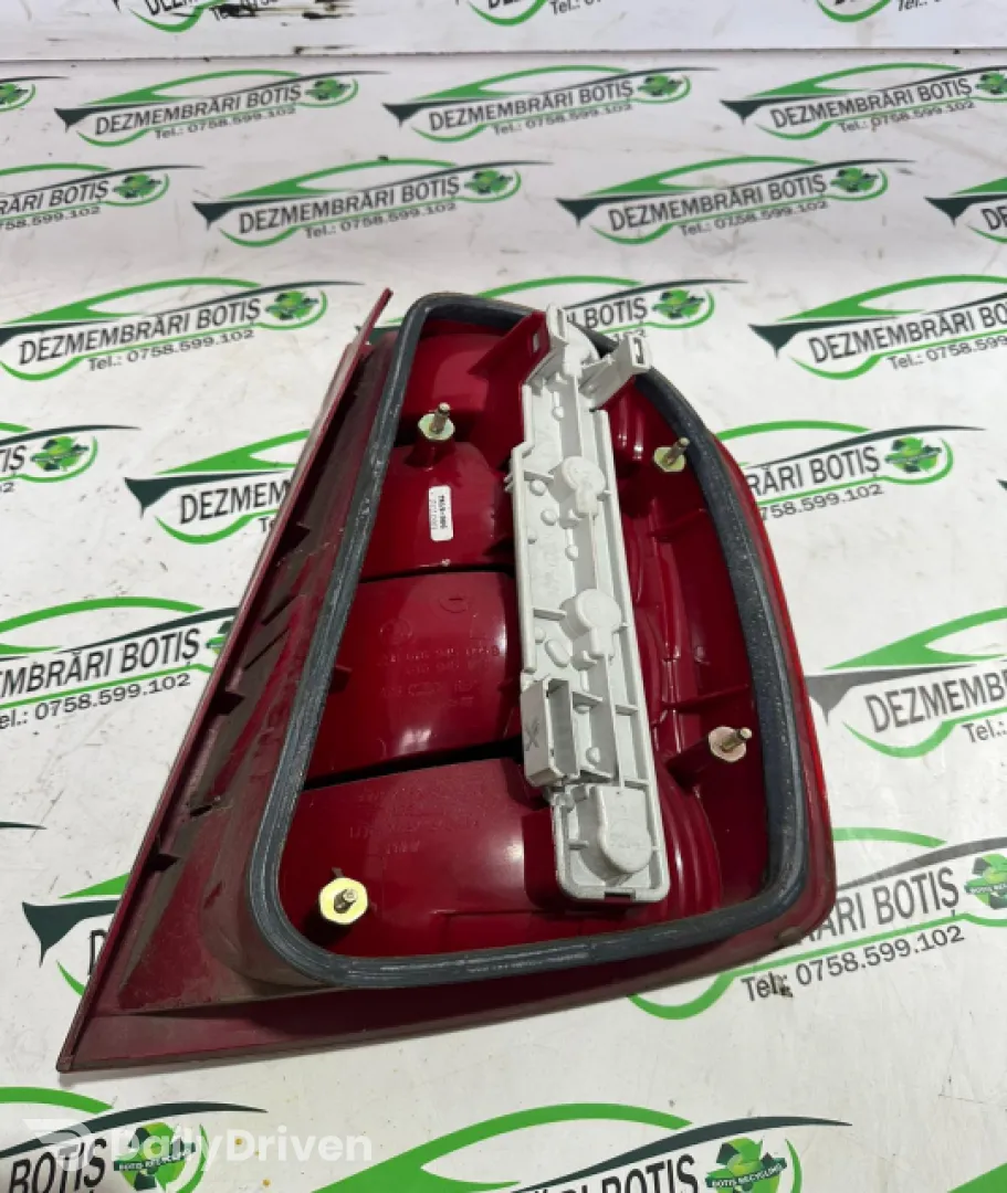Lampa stop stanga pe aripa Skoda Fabia 6Y [1999 - 2004] Hatchback 5-usi 1.2 MT (64 hp)