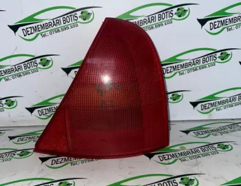 Lampa stop dreapta pe aripa Renault Clio 2 [1998 - 2005] Hatchback 5-usi 1.2 MT (75 hp)