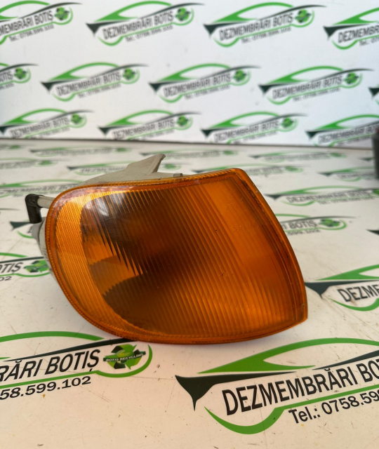 Lampa semnalizare fata dreapta 6NO953050B Volkswagen VW Polo 3 6N [1994 - 2001] Hatchback 5-usi 1.0 MT (50 hp)