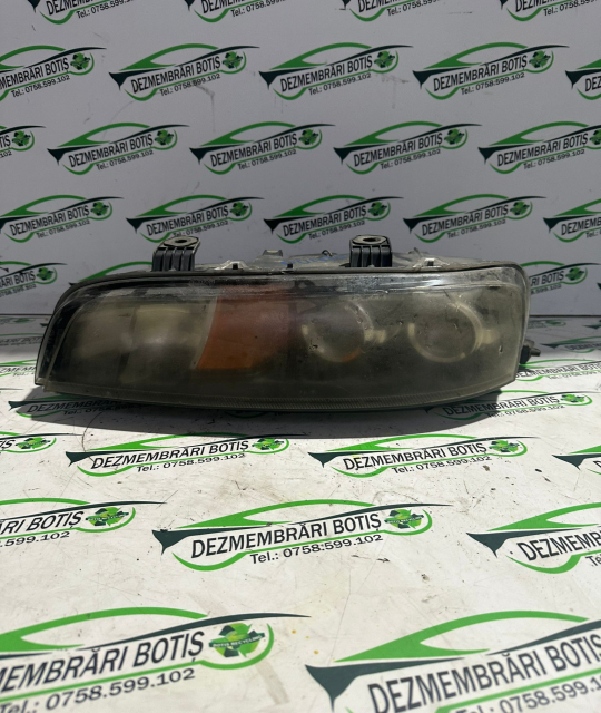 Far stanga Fiat Punto 2 [1999 - 2003] Hatchback 1.2 MT (80 hp)