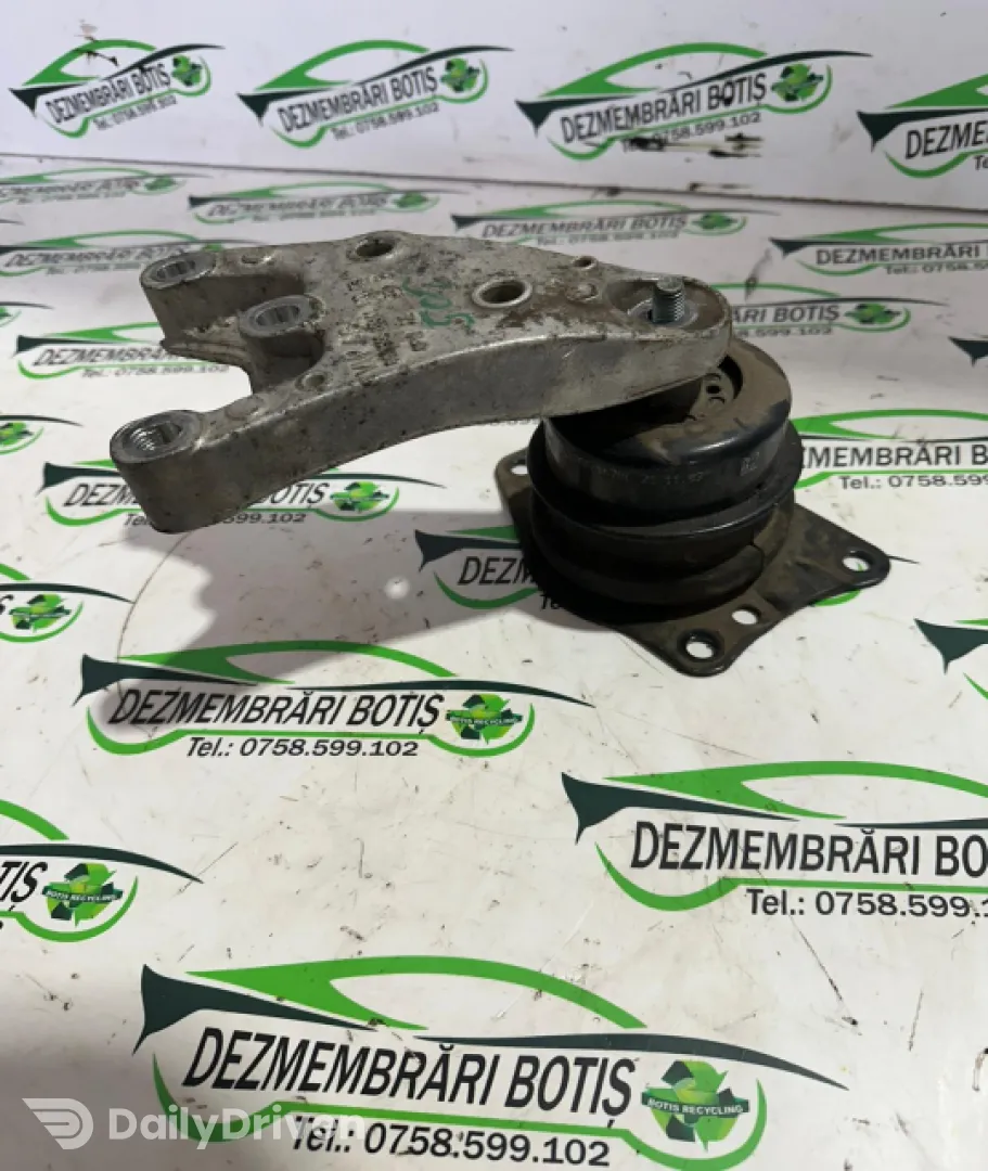 Suport motor dreapta 6Q0 199 185 M HOL 13 Skoda Fabia 6Y [1999 - 2004] Hatchback 5-usi 1.2 MT (64 hp)