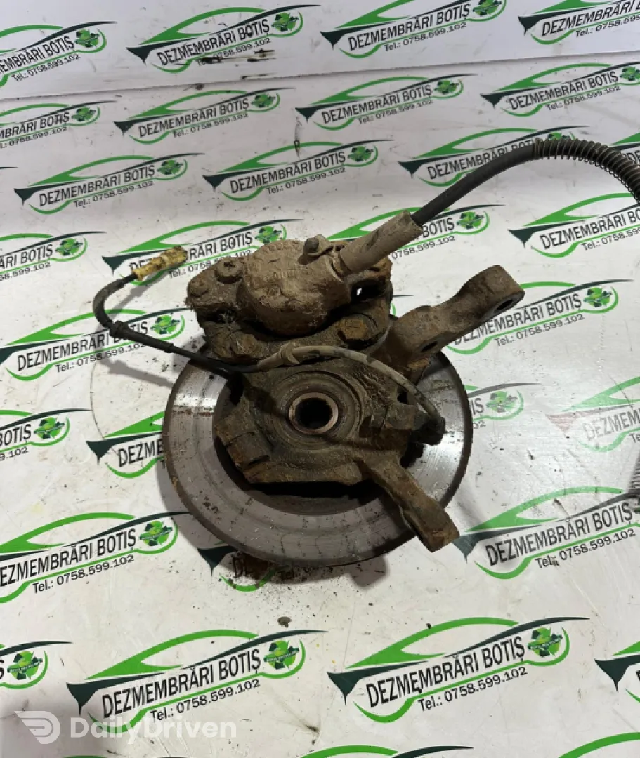 Fuzeta fata dreapta Renault Clio 2 [1998 - 2005] Hatchback 5-usi 1.2 MT (75 hp)