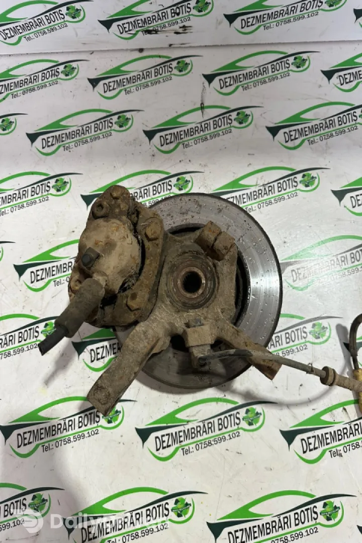 Fuzeta fata stanga Renault Clio 2 [1998 - 2005] Hatchback 5-usi 1.2 MT (75 hp)