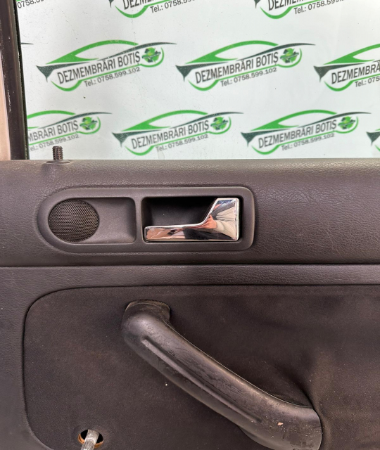 Maner deschidere din interior usa spate dreapta Volkswagen VW Golf 4 [1997 - 2006] Hatchback 5-usi 1.4 MT (75 hp)