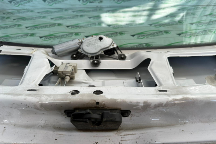 Broasca hayon Volkswagen VW Golf 4 [1997 - 2006] Hatchback 5-usi 1.4 MT (75 hp)