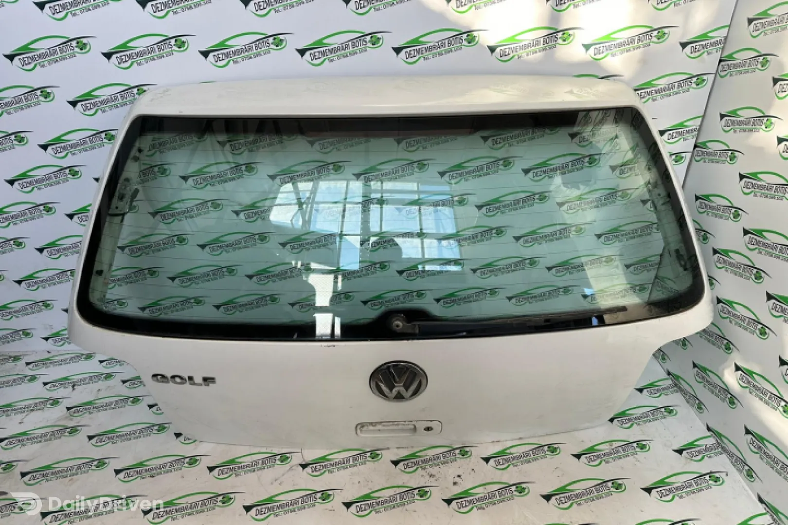 Maner exterior hayon Volkswagen VW Golf 4 [1997 - 2006] Hatchback 5-usi 1.4 MT (75 hp)