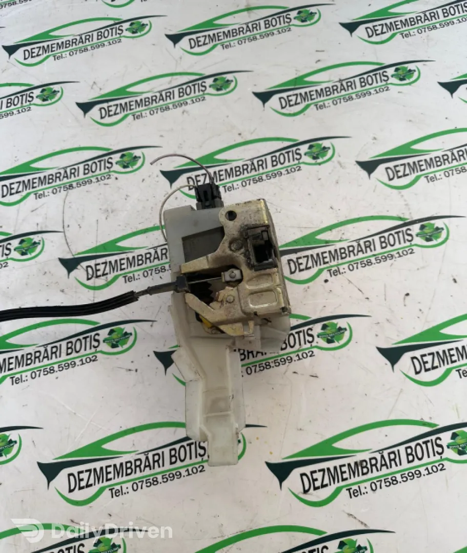 Broasca usa fata stanga Renault Clio 2 [1998 - 2005] Hatchback 5-usi 1.2 MT (75 hp)