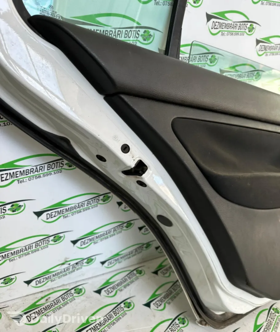 Broasca usa spate stanga Volkswagen VW Golf 4 [1997 - 2006] Hatchback 5-usi 1.4 MT (75 hp)