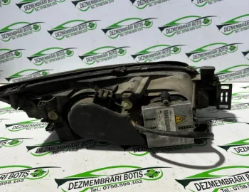 Far stanga Ford Mondeo 3 [2000 - 2003] wagon 2.0 Di MT (115 hp)