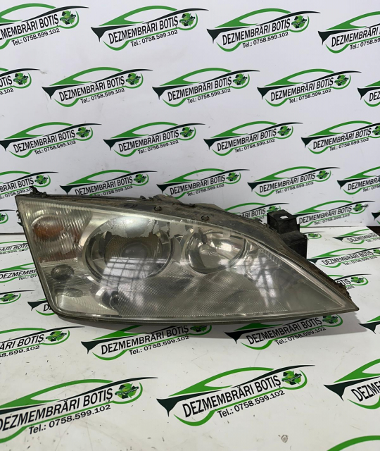 Far dreapta Ford Mondeo 3 [2000 - 2003] wagon 2.0 Di MT (115 hp)