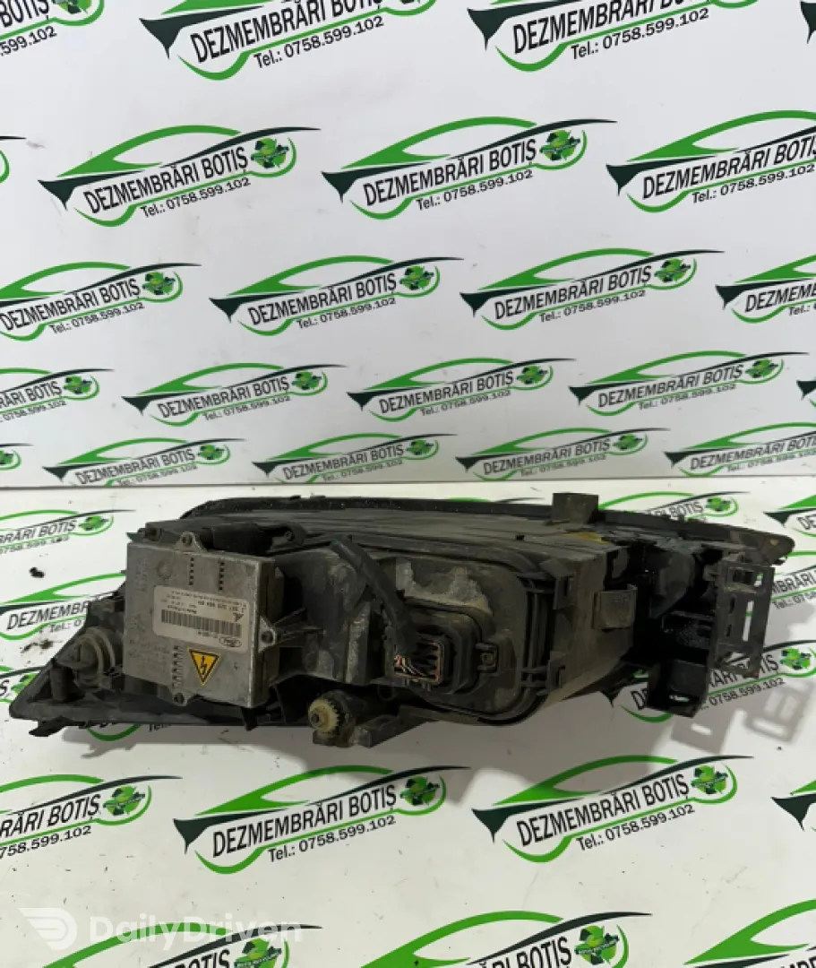 Far dreapta Ford Mondeo 3 [2000 - 2003] wagon 2.0 Di MT (115 hp)