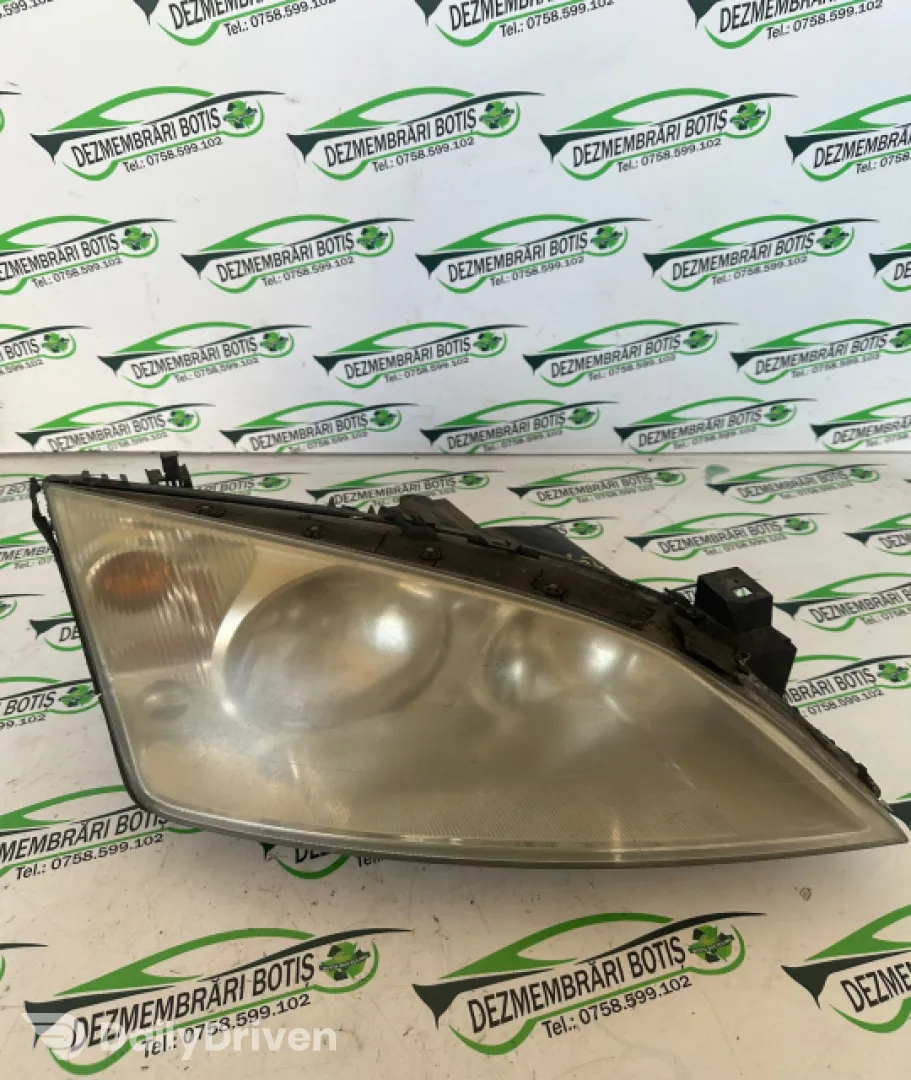 Far dreapta Ford Mondeo 3 [2000 - 2003] wagon 2.0 Di MT (90 hp)