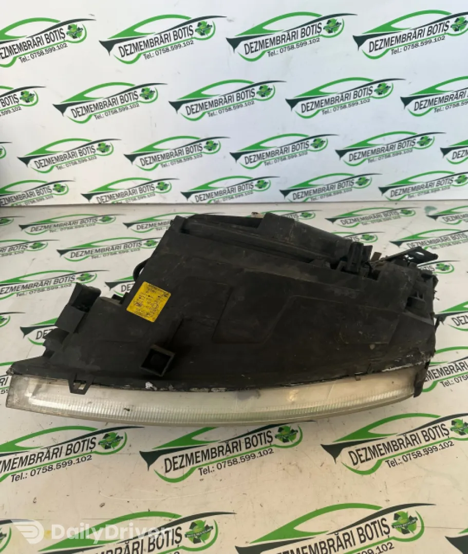 Far dreapta Ford Mondeo 3 [2000 - 2003] wagon 2.0 Di MT (90 hp)