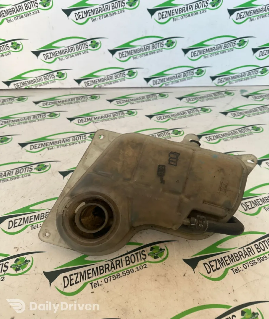 Vas expansiune Volkswagen VW Passat B5.5 [facelift] [2000 - 2005] wagon 1.6 MT (102 hp) COD CULOARE B9A