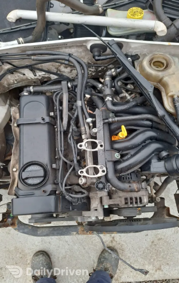 Electroventilator racire motor Volkswagen VW Passat B5.5 [facelift] [2000 - 2005] wagon 1.6 MT (102 hp) COD CULOARE B9A