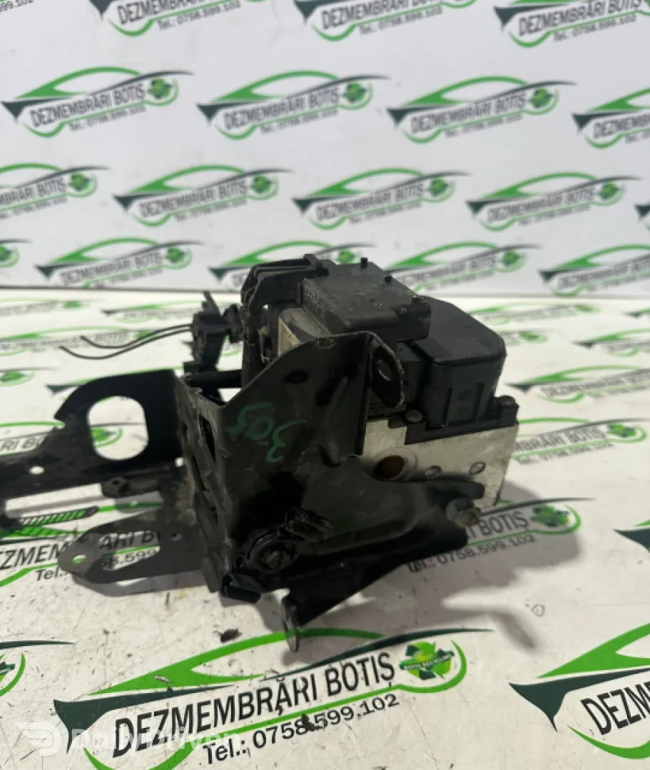 Pompa ABS 0 273 004 282 Audi A4 B5 [1994 - 1999] Avant wagon 5-usi 1.6 MT (101 hp)