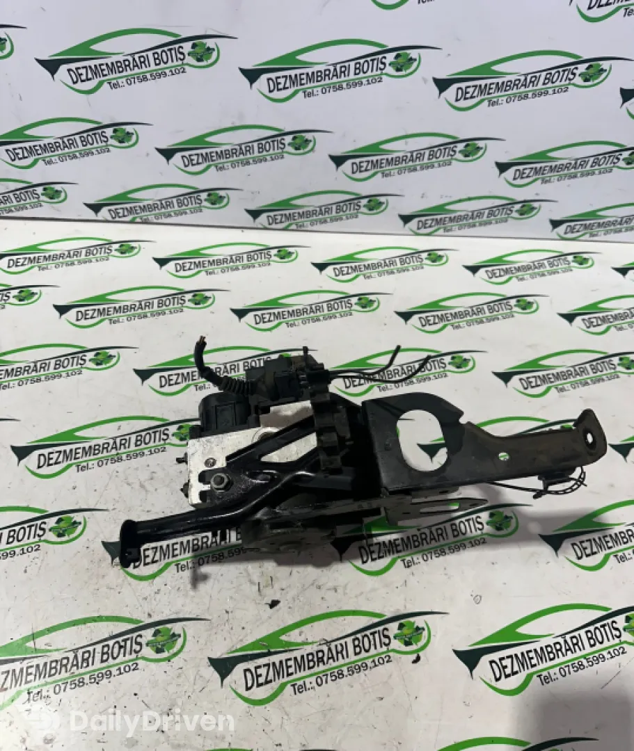 Pompa ABS 0 273 004 282 Audi A4 B5 [1994 - 1999] Avant wagon 5-usi 1.6 MT (101 hp)