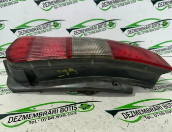 Lampa stop stanga pe aripa Mitsubishi Space Star  [facelift] [2002 - 2005] Minivan 1.3 MT (82 hp)