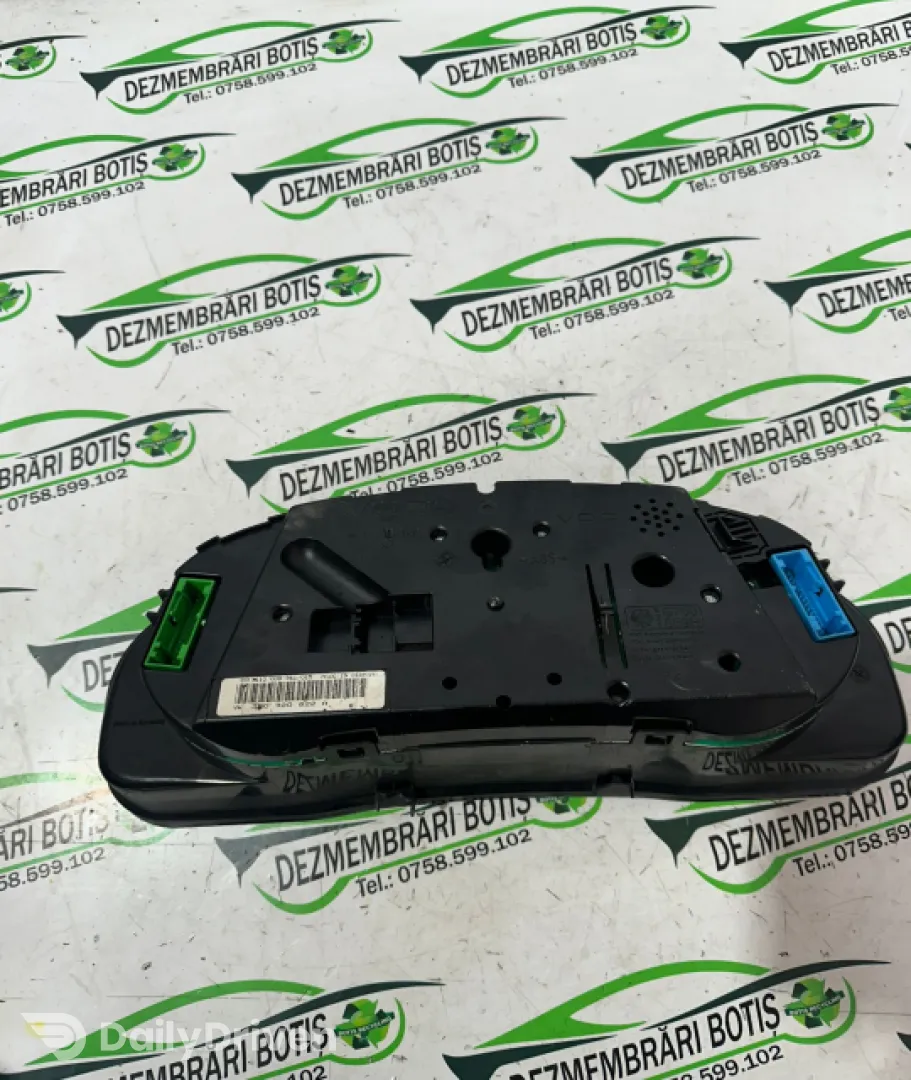 Ceasuri bord VW 320 920 822 A Volkswagen VW Golf 4 [1997 - 2006] Hatchback 5-usi 1.6 MT (100 hp)