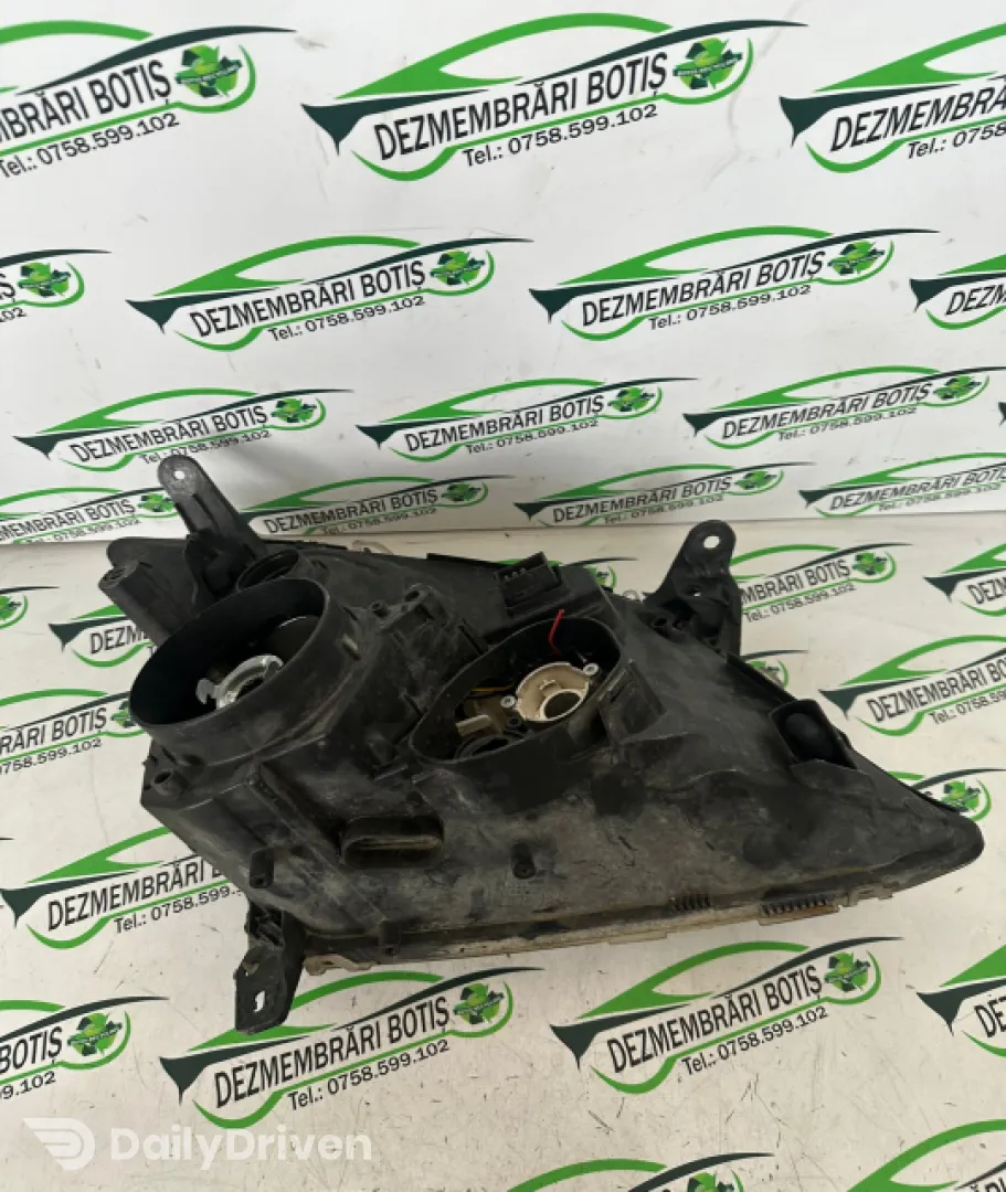 Far stanga Opel Vectra C [2002 - 2005] Sedan 4-usi 2.0 DTI MT (101 hp)