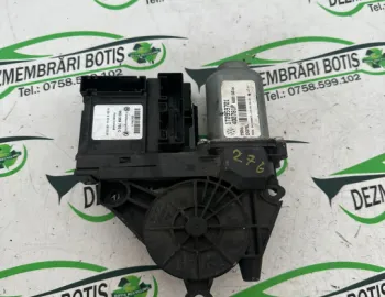 Motoras macara geam fata stanga Volkswagen VW Caddy 3 [2004 - 2010] Maxi minivan 4-usi 1.9 TDI MT (105 hp)