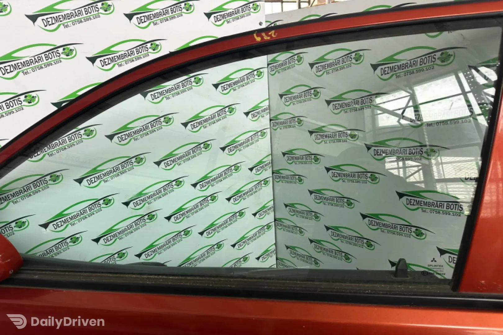 Geam usa fata stanga Mitsubishi Space Star  [facelift] [2002 - 2005] Minivan 1.3 MT (82 hp)