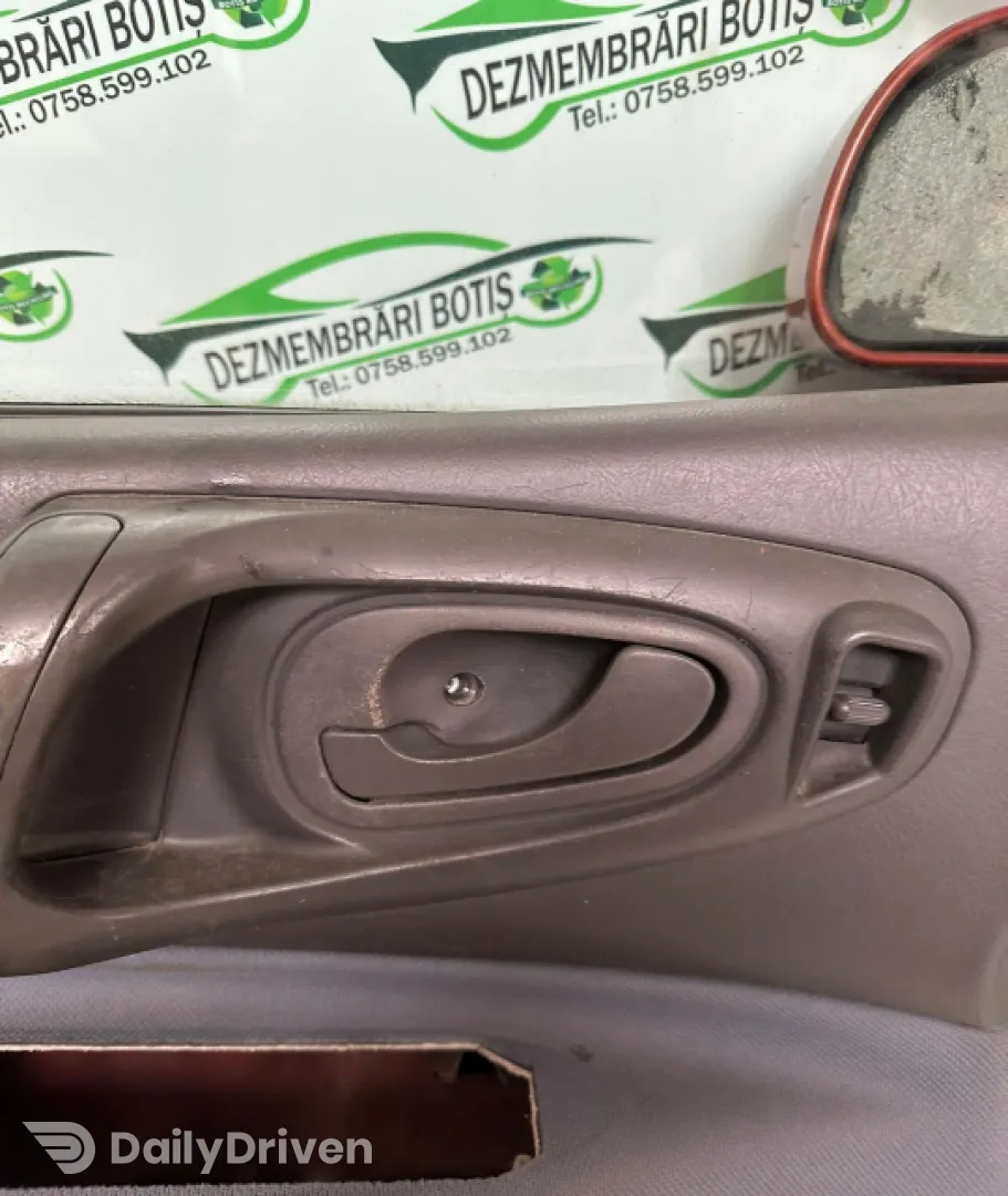 Maner deschidere din interior usa fata stanga Mitsubishi Space Star  [facelift] [2002 - 2005] Minivan 1.3 MT (82 hp)