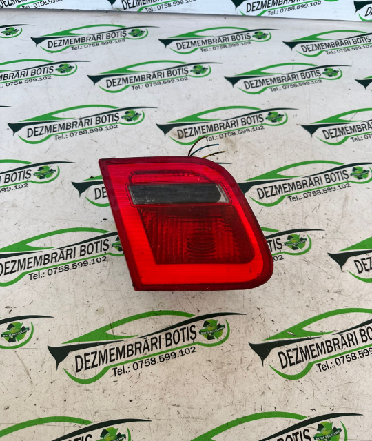 Lampa stop stanga pe capota portbagaj BMW Seria 3 E46 [1997 - 2003] Sedan 4-usi 320i MT (150 hp)