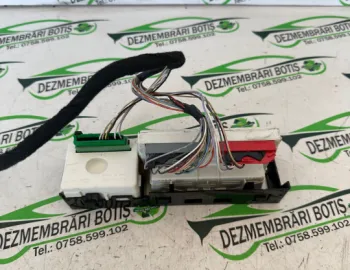 Display bord P8200002604 A Renault Laguna 2 [2001 - 2005] Liftback 1.6 MT (110 hp)