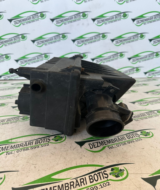 Carcasa filtru aer Ford Focus  [1998 - 2004] Hatchback 5-usi 1.6 MT (101 hp)