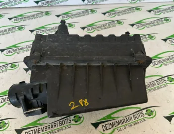 Carcasa filtru aer Ford Focus  [1998 - 2004] Hatchback 5-usi 1.6 MT (101 hp)