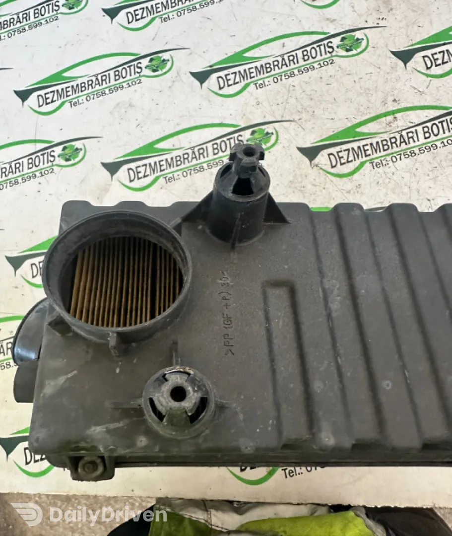 Carcasa filtru aer Ford Focus  [1998 - 2004] Hatchback 5-usi 1.6 MT (101 hp)