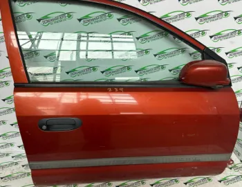 Usa fata dreapta Mitsubishi Space Star  [facelift] [2002 - 2005] Minivan 1.3 MT (82 hp)