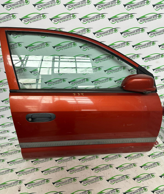 Usa fata dreapta Mitsubishi Space Star  [facelift] [2002 - 2005] Minivan 1.3 MT (82 hp)