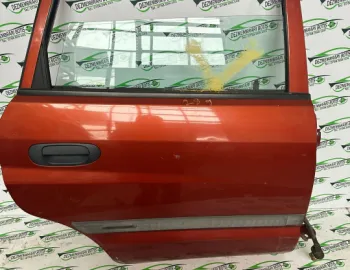 Usa spate dreapta Mitsubishi Space Star  [facelift] [2002 - 2005] Minivan 1.3 MT (82 hp)