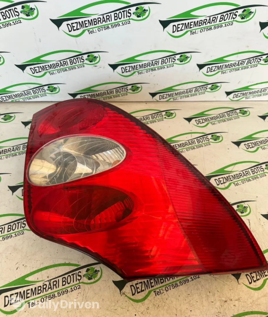 Lampa stop stanga pe aripa Renault Laguna 2 [2001 - 2005] Liftback 1.6 MT (110 hp)